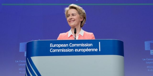Германы Батлан Хамгаалахын сайд асан Урсула Фон Дер Ляйен тангарга өргөнө