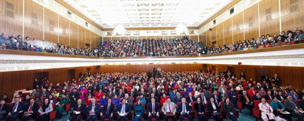 Шинэчлэн баталсан Ахмад настны тухай хуулийг Ахмадуудын Үндэсний Чуулганд танилцууллаа.