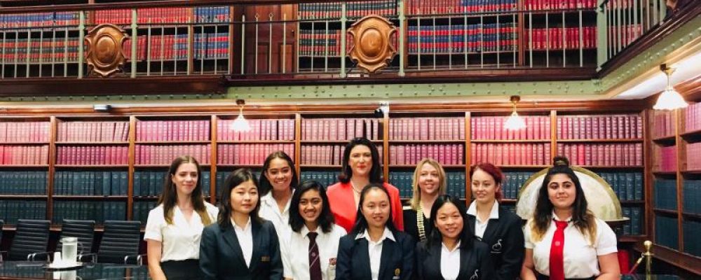 Сиднейд болсон “эссэ бичлэгийн уралдаан”-д Монгол сурагч амжилт гаргав